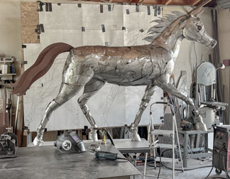 The stainkless steel horse